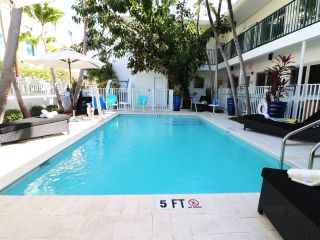 hotel Beachside All Suites Hotel Miami 01